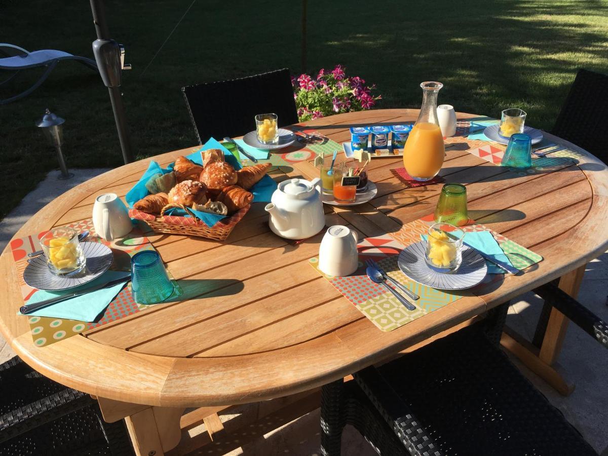 Couffy Les Trois Provinces B&B 외부 사진